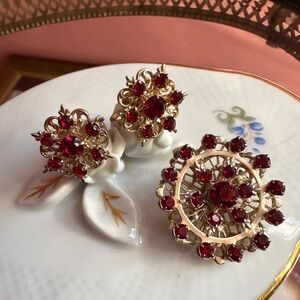 1950's Scarlet Sparkle Red Crystal Vintage Brooch and Earrings